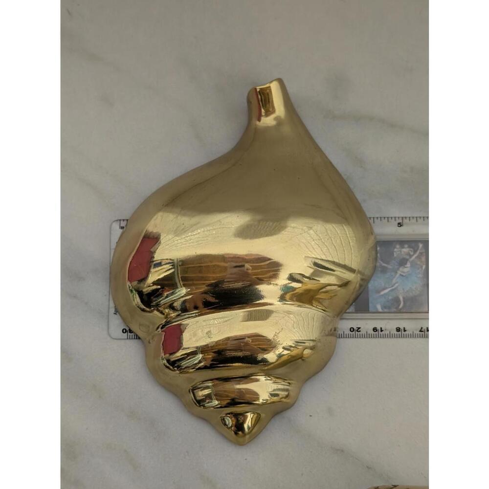 Vintage Decorative Shell-Shaped Brass Wall Hanging